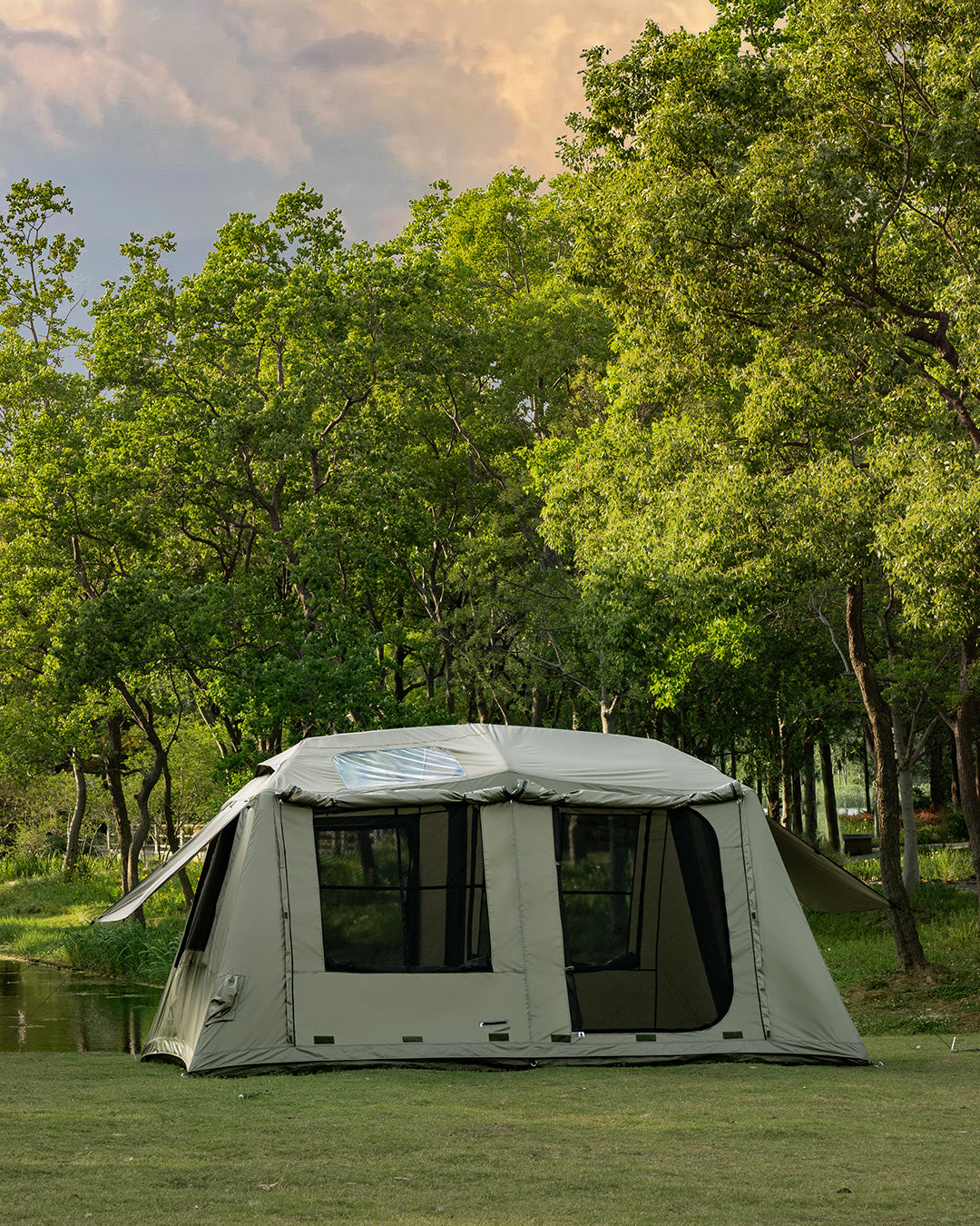 LODGE AIR-13 Inflatable 6-10 Person Glamping Air Tent